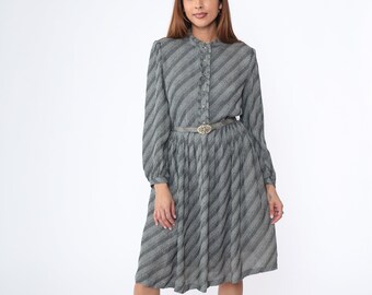 80er Jahre Blümchen Kleid Grau Gestreift Weiß Midi Kleid Button Up Dress 1980er Jahre Vintage Boho High Waisted Langes Puff Ärmel Kleid Sekretärin Medium