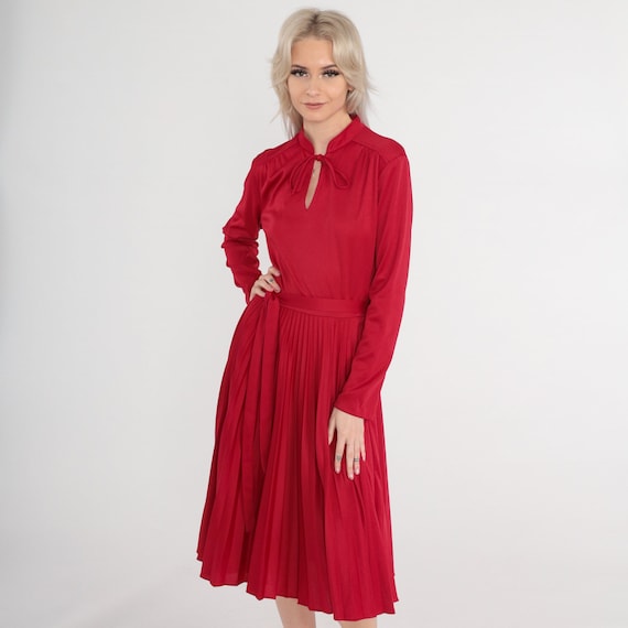 70s Midi Dress Raspberry Red Pleated Keyhole Dress Plain Dress High Waisted Secretary 1970s Vintage Long Sleeve Bohemian Belted Medium