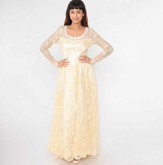 Vintage Ivory Lace Wedding Dress 1950s Long Sleeve Bridal Gown Button Back Satin Scalloped Neckline Sheer Sleeves Full Length Maxi Medium 8