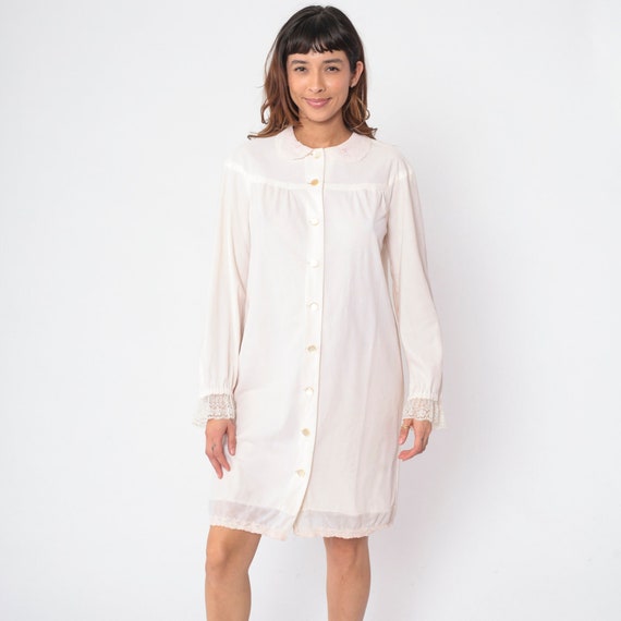 70s Pajama Dress Cream Button up Robe Dress Floral Embroidered Lace Trim Long Sleeve Nightie Loungewear Nylon Vintage 1970s Medium Large