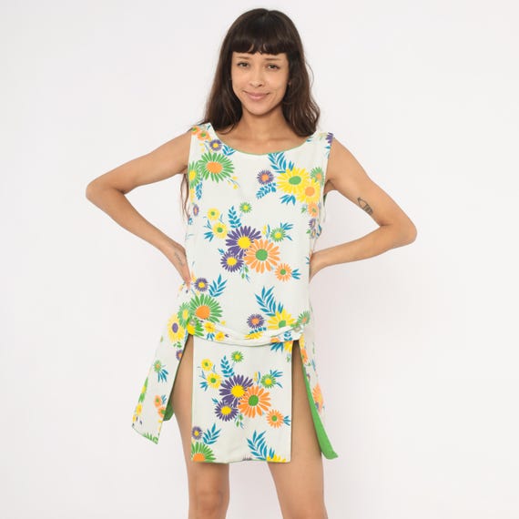 70s Floral Tunic Daisy Print Sleeveless Shift Dress White Green Purple Flower Power Cotton Scoop Neck Mini Summer Festival Vintage Small S