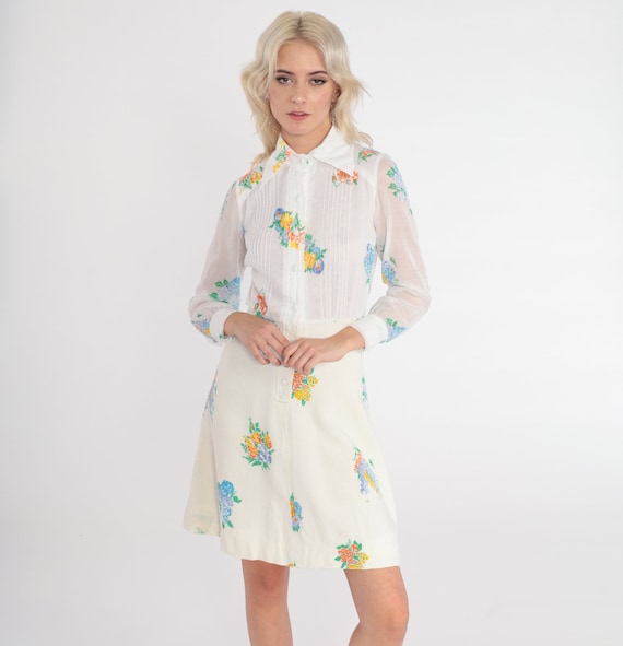 White Floral Dress 70s Mini Dress Dagger Collar High Waisted Button up Long Sheer Sleeve Collared Flower Print Vintage 1970s Extra Small xs