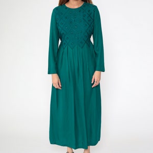 Robe fleurie verte des années 90 robe brodée Maxi bohème bouton étoile vintage plissé taille haute ceinture attachée grunge manches longues rayonne petit 6 image 7