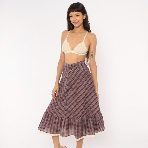 70s Plaid Prairie Skirt Ruffled Hem Eyelet Lace Trim Cotton Blend Red Tartan Check Cottagecore Country Western Judy Knapp Vintage Small S