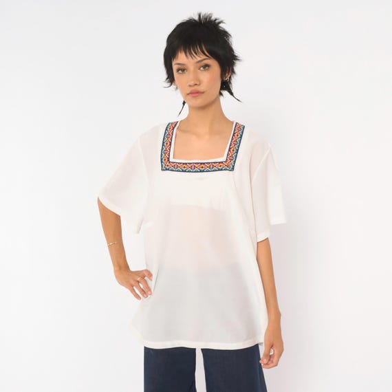70s Embroidered Square Neck Blouse White Short Sleeve Peasant Top Navy Geometric Trim Hippie Festival Pullover Tunic Shirt Extra Large XL