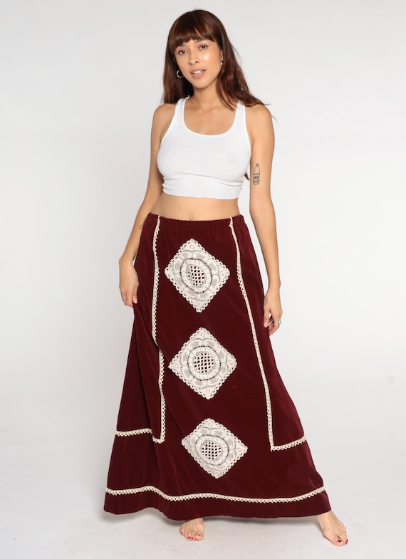 70s Burgundy Velvet Skirt Wine Beige Lace Trim Crochet Doily Elastic Waist Dark Cottagecore Prairie Hippie Festival Gothic Vintage Medium M