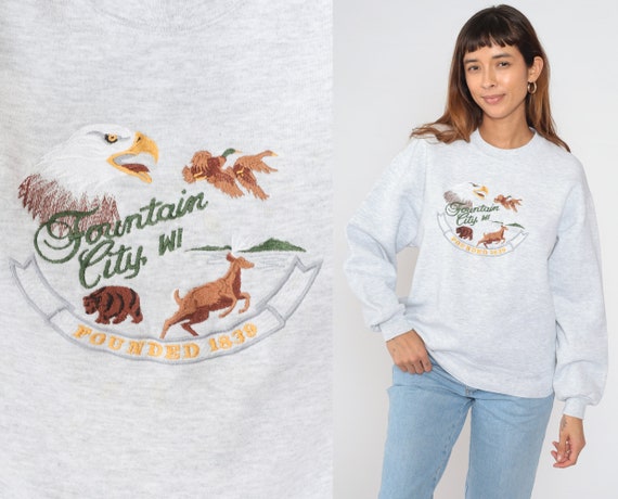 Fountain City Sweatshirt 90s Wisconsin Sweater Embroidered Animal Eagle Duck Bear Elk Graphic Shirt Heather Grey Vintage 1990s Mens Medium M