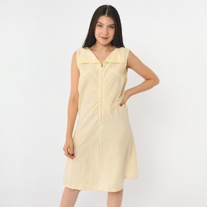 Vintage 60s Striped Seersucker Dress Yellow White Lounge Casual Shift Front Zip Up Mod 1960s Twiggy Boho Summer Pocket Small S
