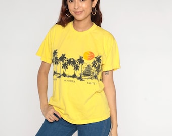 Tahiti Tee 80s Yellow Wrap Around Tropical Paradise Palm Trees Sunset Vintage Vacation Souvenir Bora Bora Moorea Resort Wear Medium M