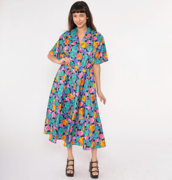80s Floral Dress Bright Shirtdress 90s Midi Dress Bohemian Button Up Summer Dress Vintage Boho High Waisted 1980s Short Sleeve Pocket Medium