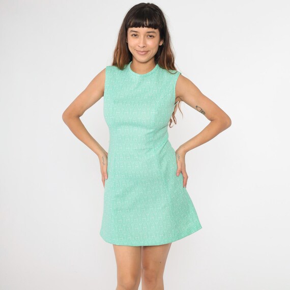 Vintage 1960s Mod Mini Dress Mint Green Geometric Print Dress 60s 70s Hippie Abstract Sleeveless Princess Seam Sheath Small