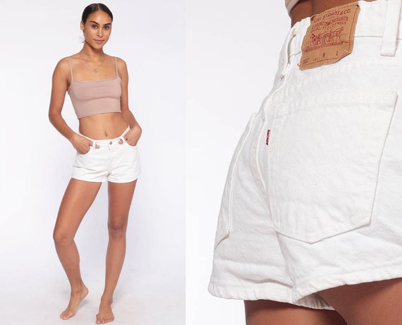 white shorts levis