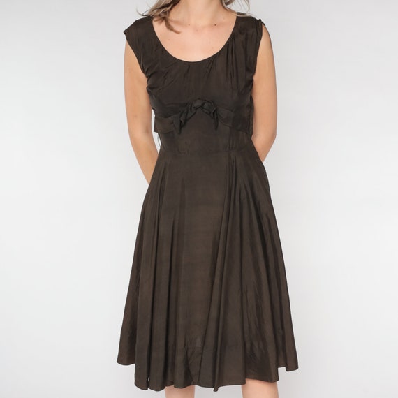 1950s Silk Dress Brown Bow Dress Full Skirt 50s P… - image 8
