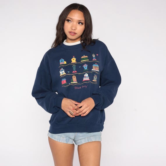 Birdhouse Sweatshirt 90s Navy Blue Block Party Novelty Print Folk Art Cottage Colorful Birds Whimsical Grandma Pullover Cozy Gopher Sport XL