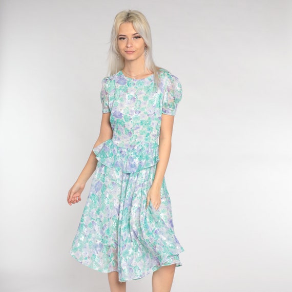Floral Peplum Dress 80s Puff Sleeve Midi Dress White Purple Green Flower Print Flowy High Waist Garden Party Knee Length Vintage 1980s Small