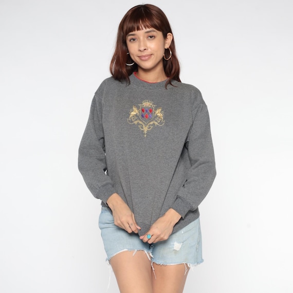 Medieval Shield Sweatshirt 90s Gray Crewneck Embroidered Heraldic Crest Lion Crown Red Trim College Preppy Academic Vintage Pullover Small S