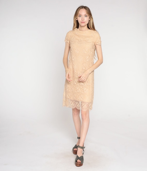 Vintage Lace Cocktail Dress 60s Party Dress Beige Nude Mod Knee Length Sheath Dress Sixties Formal Mad Men Short Sleeve 1960s Extra Small xs