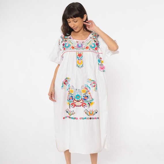Mexican Embroidered Dress 90s White Maxi Floral Bird Colorful Folk Oaxacan Cotton Peasant Short Sleeve Summer Cottagecore Festival Large L