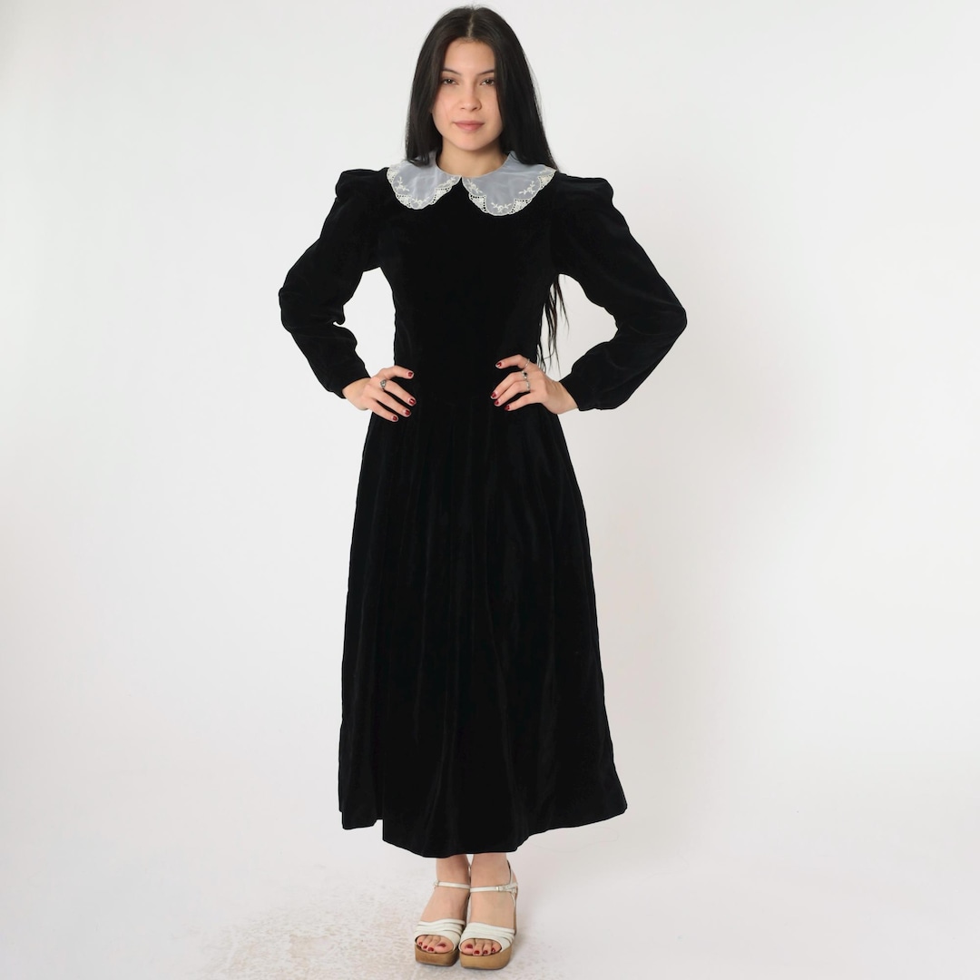 アンティークベルベットドレス　Laura Ashley Vintage Velvet Laura Ashley Dress 80s Lace Peter Pan Collar Black