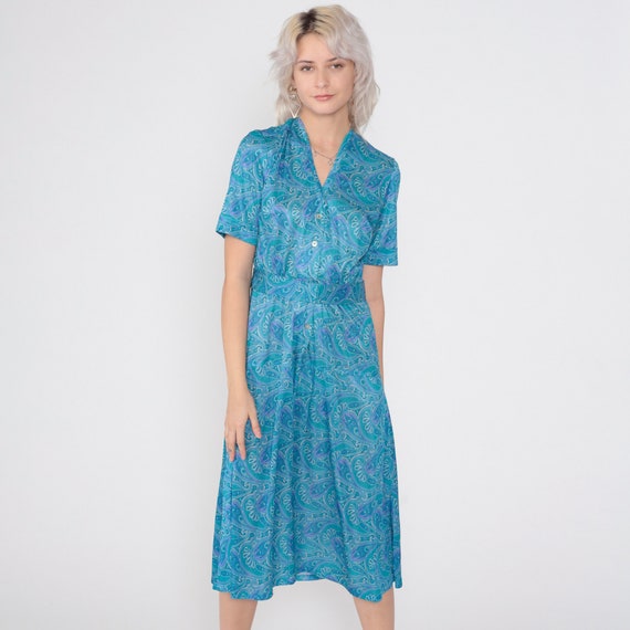 Blue Paisley Dress 70s Midi Day Dress Button up Shirtwaist Shiny Boho Print Short Sleeve Summer High Waisted V Neck Vintage 1970s Medium M
