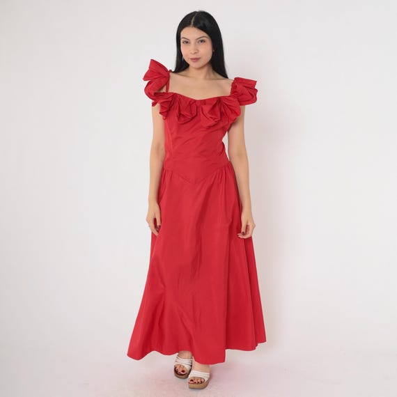 80s Red Taffeta Gown Off Shoulder Ruffle Bust Prom Dress Vintage Sweetheart Neckline Basque Waist Formal Dress ILGWU Medium Large