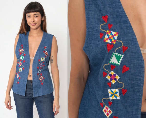 90s Quilting Vest Blue Chambray Vest Seamstress Sewing Machine Scissors Thread Heart Patch Print Top Sleeveless Vintage 1990s Medium