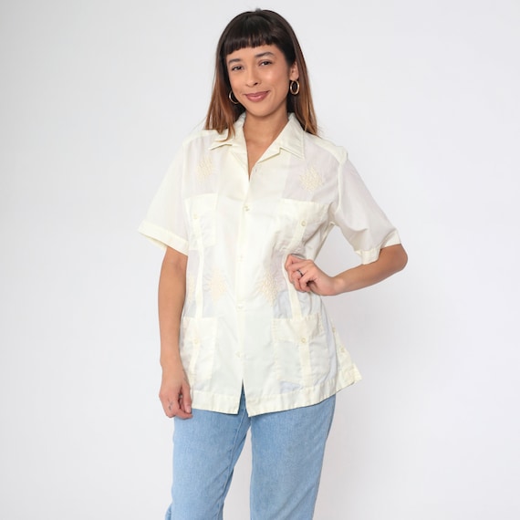 70s Guayabera Shirt Pale Yellow Embroidered Shirt Pintuck Button Up Shirt Vintage Collared Pocket 1970s Retro Short Sleeve Men's Medium