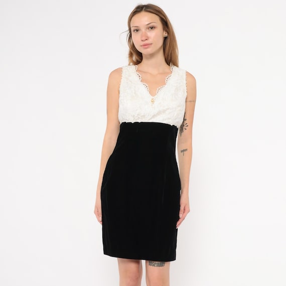 Gunne Sax Lace Velvet Dress 90s Jessica McClintock Open Back Mini Black Cream Scalloped Trim Pearl Brooch Cocktail Party Formal Medium M