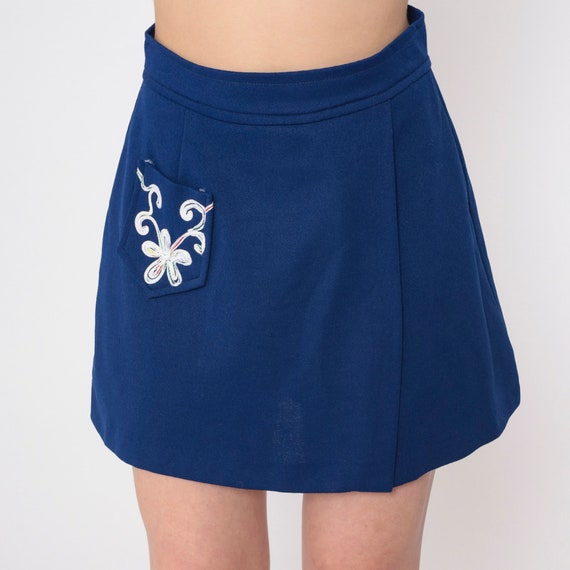 Navy Blue Skort 70s Mod Mini Skirt Floral Embroidered Shorts A Line Pleated Preppy High Waisted Tennis Retro Aline Vintage 1970s Small S