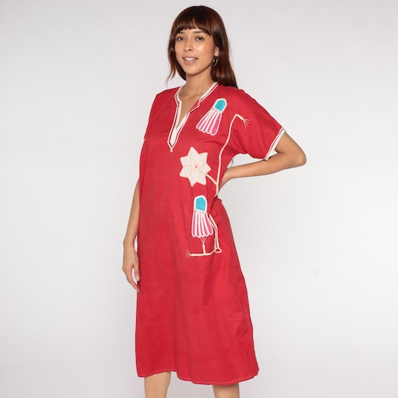 Embroidered Kaftan Dress 80s Red Cotton Blend V Neck Tunic Floral Appliqué Turquoise Beach Cover Up Split Hem Midi Resort Wear Medium M