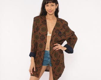 Jaren 90 medaillon badjas kimono stofdoek open voorkant marine rood olijfgroen tapijt print opgerolde manchet V-hals relaxte pasvorm top jas vintage bedekking grote L