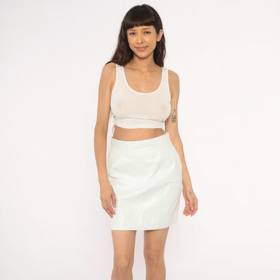 White Leather Mini Skirt 90s High Waist Ivory Pencil Back Zip Nylon Lined Cream Panel Seam Fitted Straight Vintage Women Medium M