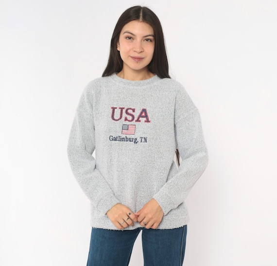 USA Gatlinburg Tennessee Sweater 90s Grey Fleece Pullover Embroidered Flag Cotton Tourist Travel Top Americana Patriotic Trip Medium M
