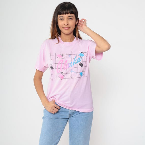 90s Alaska Tee Pink Lavender Graphic Screen Stars Vintage Pastel Abstract Grid Crew Neck Streetwear Souvenir Travel Memorabilia Large L