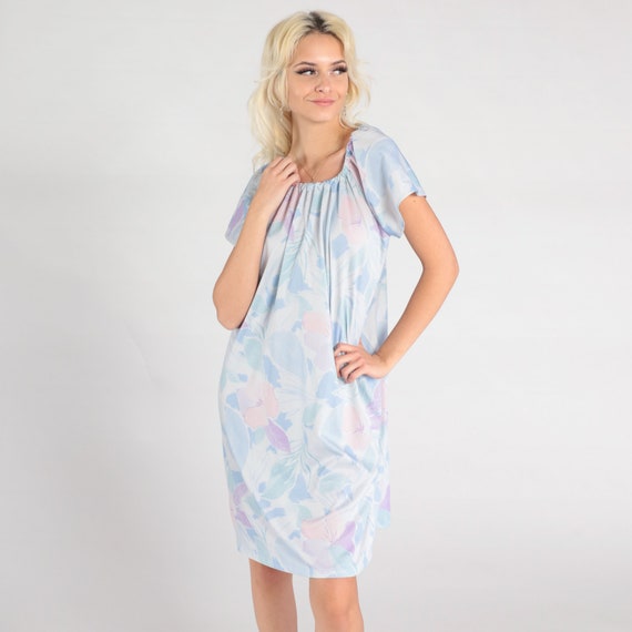 Floral Shift Dress -- Pastel Blue Lounge Dress 70s Midi Flower Print Bohemian Day Hippie 1970s Vintage Seventies Short Sleeve Medium Large