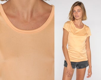 Peach T Shirt 70s Tee Vintage Plain Shiny Shirt 80s TShirt 1970s 1980s Scoop Neck Basic Top 1970s Short Sleeve Blouse Small S