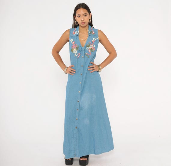Distressed Embroidered Denim Maxi Dress 90s Floral Sleeveless Collared Cotton Light Blue Jean Chambray Summer Prairie Vintage Medium M