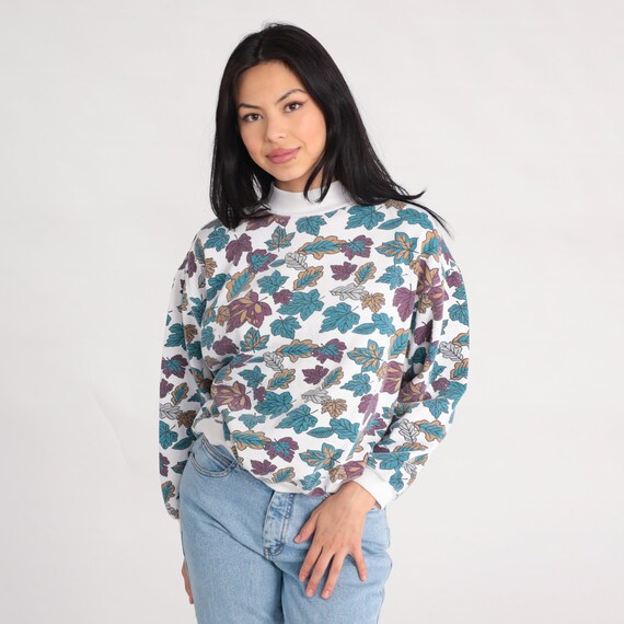 90s Leaf Sweatshirt White Blue Graphic Mock Neck Nature Print Slouchy Pullover Botanical Sweater Retro Long sleeve Vintage 1990s Medium M
