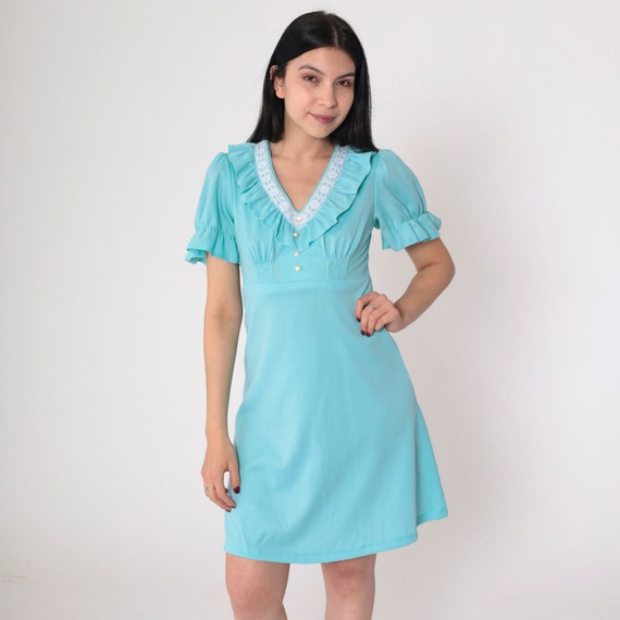 Blue Babydoll Dress 70s Mod Mini Dress Short Puff Sleeve Ruffled Lace Trim Minidress Empire Waist Retro Darling V Neck Vintage 1970s Small S