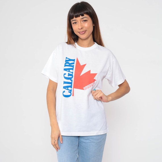Vintage Calgary Shirt 80s Alberta Canada Single Stitch Retro TShirt Vintage Maple Leaf T Shirt Graphic Travel Tee Destination Shirt Medium