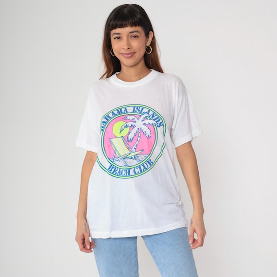 Bahama Islands T-Shirt 90s Beach Club White Palm Tree Vacation Souvenir Vintage Oversized Tropical Caribbean Island Small Medium SM