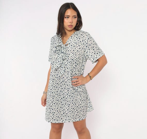 70s Polka Dot Dress Navy White Dotted Print Tie Front V Neck Short Sleeve Shift Mod Secretary Day Party A Line Loose Vintage Extra Large XL