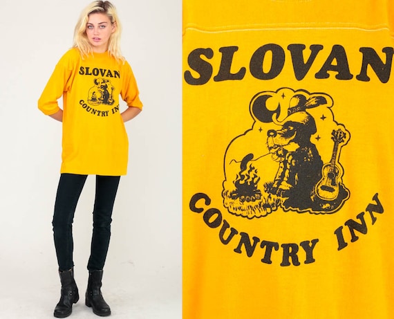 Graphic Tee Shirt Vintage SLOVAN COUNTRY INN 80s Tshirt Country Cowboy Shirt Wisconsin Yellow Retro T Shirt 1980s Print Extra Large xl