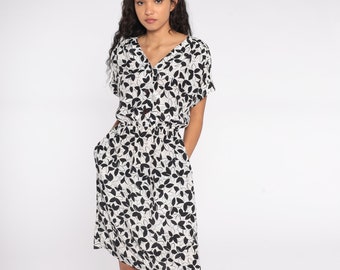 Floral Midi Dress 80s Black White Floral Dress Button Up Boho Midi 1980s High Waist Secretary Patterned Dress Bohemian Short Sleeve Medium
