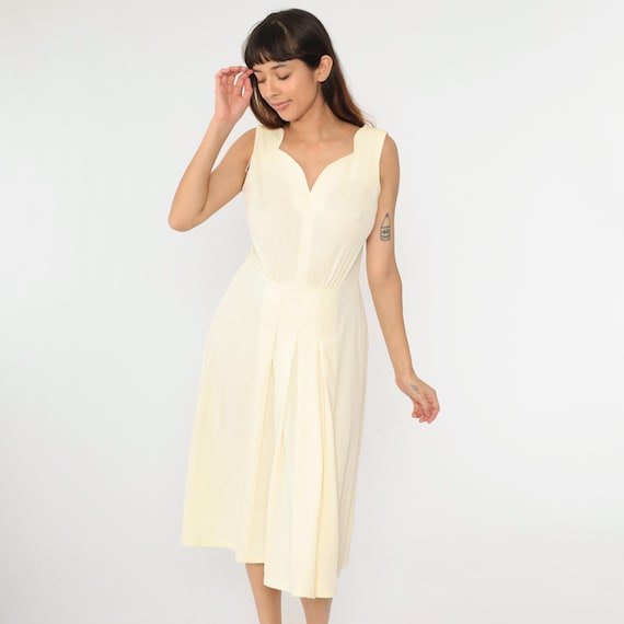 Vintage Cream Scalloped Dress Pleated Midi Sleeveless Dress Secretary Dress 1970s High Waisted Knee Length Plain Small S