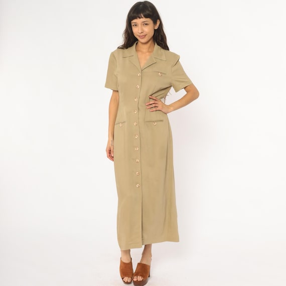 90s Safari Dress Tan Khaki Button Front Maxi Shirt Dress Collared Short Sleeve Utility Style Pockets Minimalist Summer Vintage Medium M