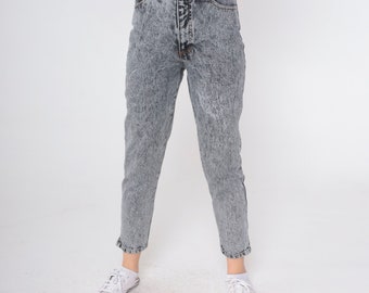 Jeans cinza com lavagem ácida anos 80, anos 90, jeans bongo mom, cintura alta, calça jeans skinny afunilada, vintage anos 90, extra pequeno xs