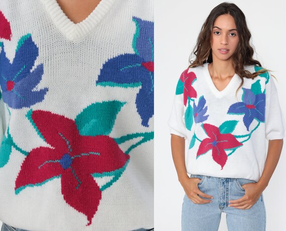 80s Floral Sweater White Short Sleeve Knit Top V … - image 1