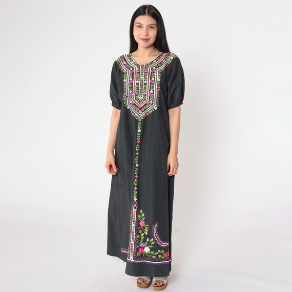 Vintage Floral Embroidered Dress 90s Charcoal Maxi Dress Flower Crescent Moon Hippie Boho Peasant Festival Short Sleeve 1990s Medium M