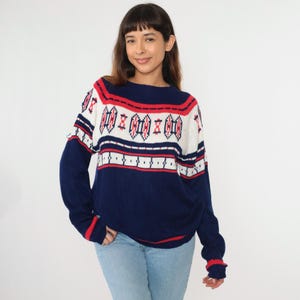 70s Icelandic Sweater Boho Ski Sweater Navy Blue Geometric Nordic Fair Isle Knit Sweater Vintage 1970s Bohemian Pullover Small Medium